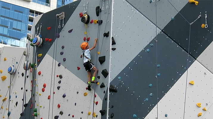 maggie daley park rock climbing chicago il