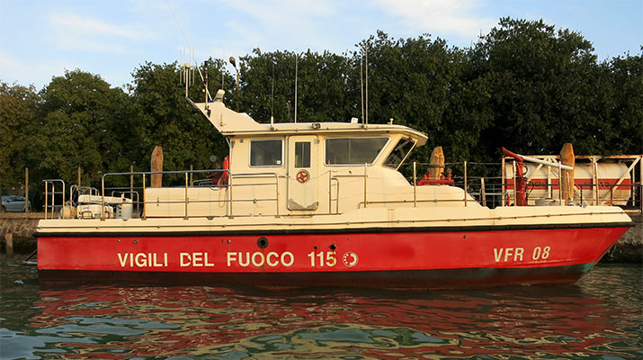 venice-fire-boat