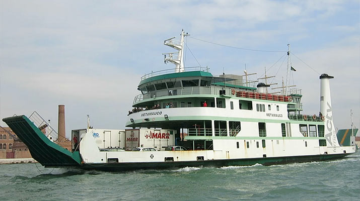vernice-ferryboat