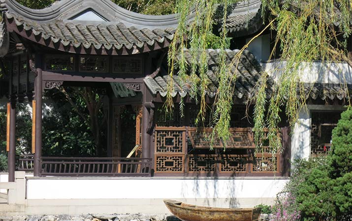 lan-su-chinese-garden-portland-painted-boat-misty-rain-pavilion-715