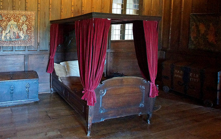 medieval castle bed chambers